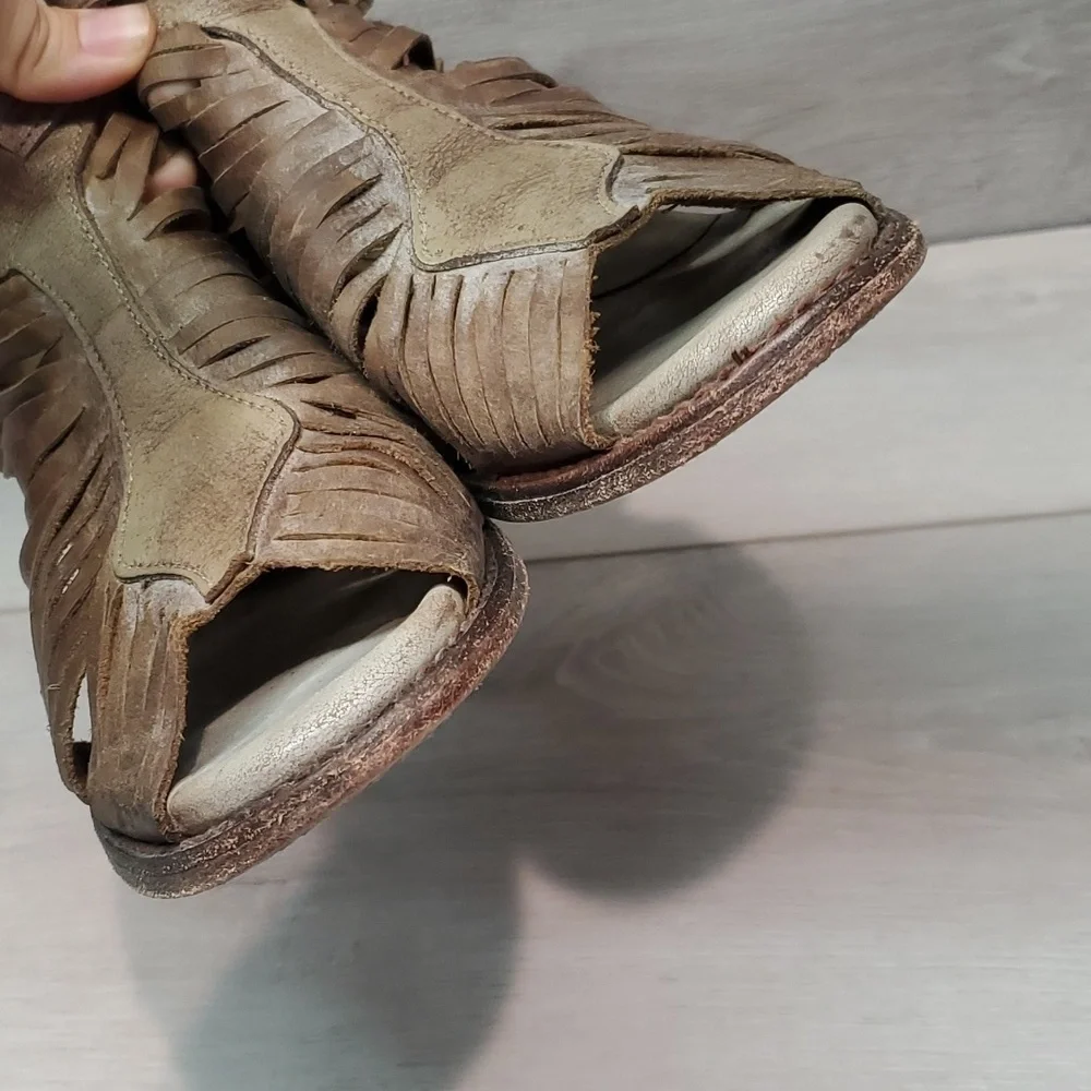Freebird by Steven Arrow Open Toe Stone Brown Bootie Sandals sz shoes 9